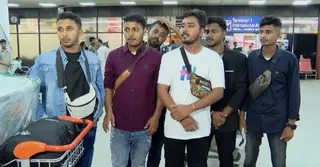 প্রতিবাদের জেরে মালয়েশিয়ায় চাকরিচ্যুত ১৯০ বাংলাদেশির ১০ জন দেশে ফিরলেন